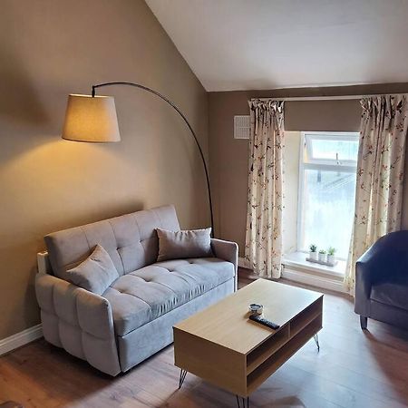 Apt. 2 - Town Centre Apartment Bagenalstown 외부 사진