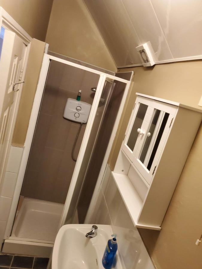 Apt. 2 - Town Centre Apartment Bagenalstown 외부 사진